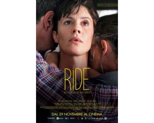 Она смеется  (фильм 2018) смотреть онлайн